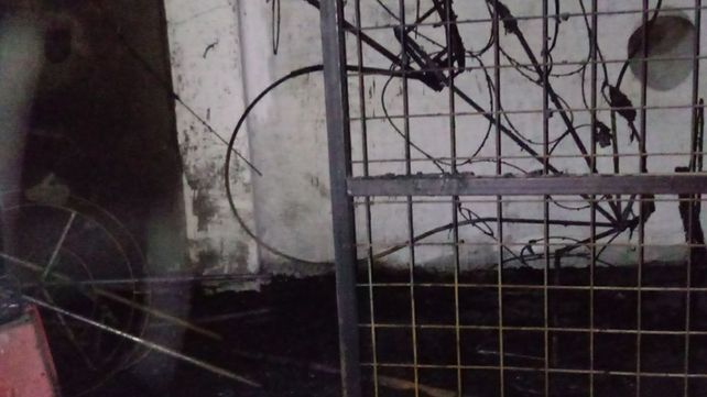 Se incendió el galpón de carrozas de la comparsa Mari Mari