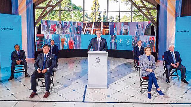 s&iacute;mbolos de unidad. Fern&aacute;ndez