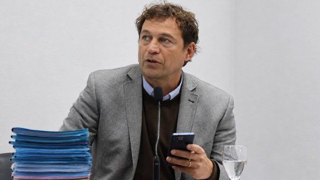 El concejal Jorge Fernández instó al Ejecutivo Municipal a cumplir con un pedido de informes que acumula 230 días hábiles sin respuesta.