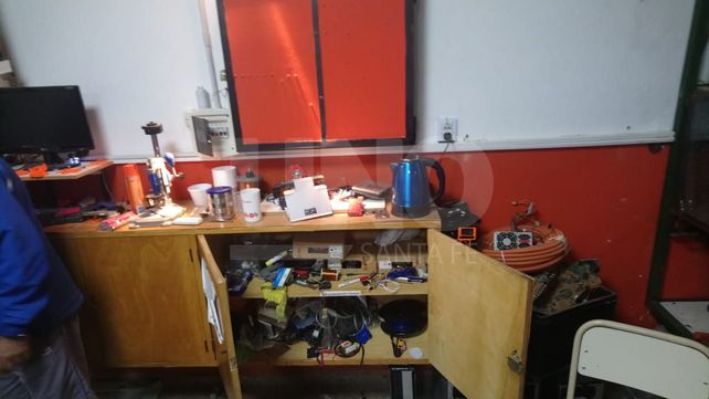 Robaron en la escuela técnica que está frente a la Jefatura de Policía