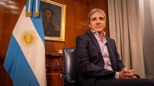 Luis Caputo. El dato de inflación de agosto complicó la bicicleta financiera.