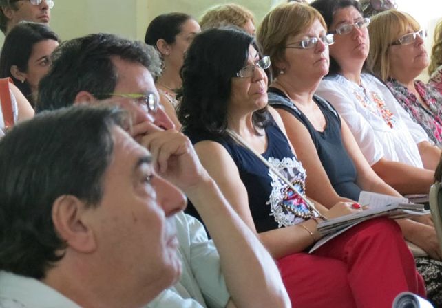 La ministra de Educación felicitó a los directores de secundaria