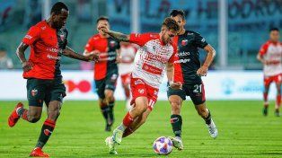 Colón fue contundente ante Instituto y llega afiladísimo a su debut en la Liga Profesional