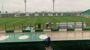El campo de juego del estadio Eva Perón, donde Central enfrentará a Sarmiento desde las 19.15