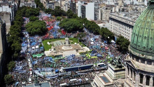 La CGT llamó a un nuevo paro general para el 9 de mayo