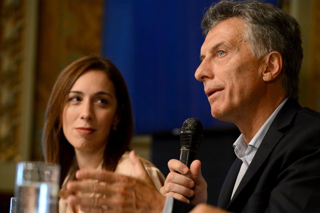 Aval. Vidal dijo que no va a negociar con ningún sector. El presidente salió a apoyar a la mandataria bonaerense.