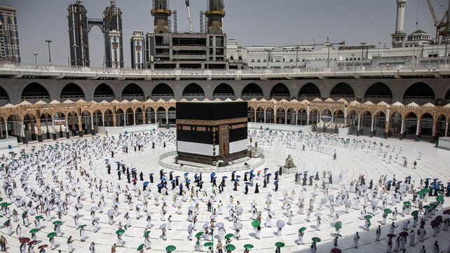  Los peregrinos realizaron el primero de los rezos en la Gran Mezquita de La Meca.