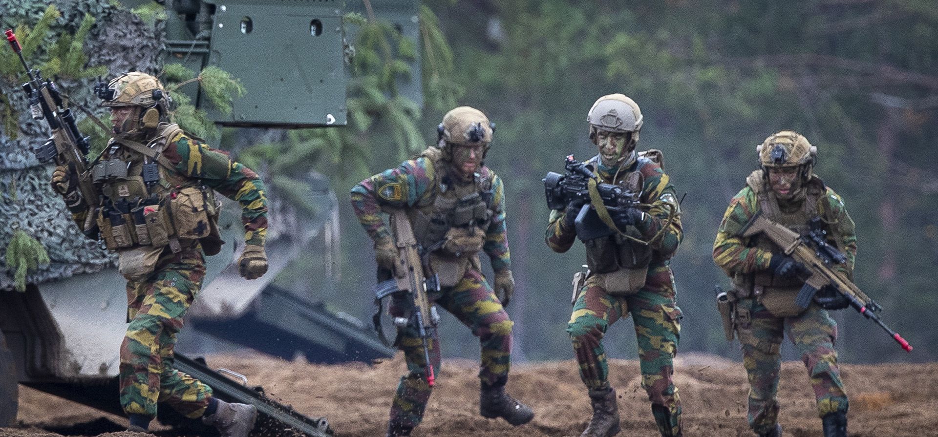 Soldados de la Bundeswehr alemana participan en el ejercicio militar de la OTAN