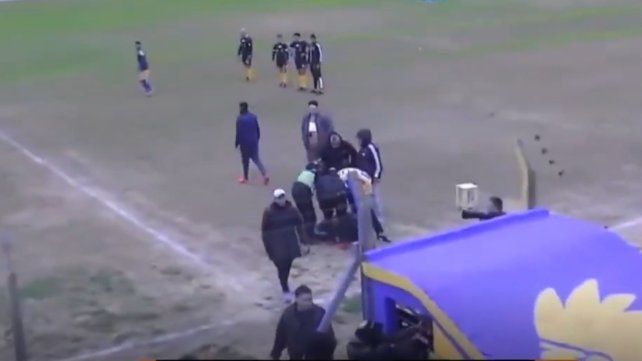 Un hincha de Central Ballester agredió a golpes a Luis Ventura