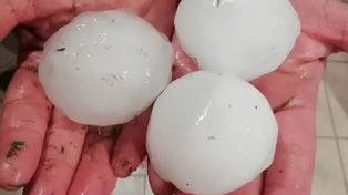 San Luis: un muerto, heridos y autos destrozados tras un temporal de lluvia y granizo