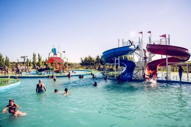 Termas del Salado, un destino de relax y bienestar que invita a disfrutar de las aguas termales en Buenos Aires.