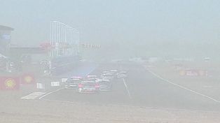 No veía nada. Así terminó la final del TC Pista en el Centenario de Neuquén. A la hora de correr el Turismo Carretera, fue imposible.