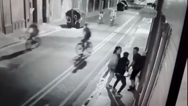 Asalto. El turista sueco fue atacado en la calle Tacuarí al 400