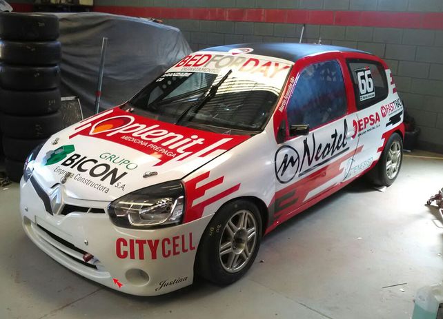 Joya.El Clio alistado por Giacone pide pista. Estuve seis meses afuera por una enfermedad. Quiero correr ya