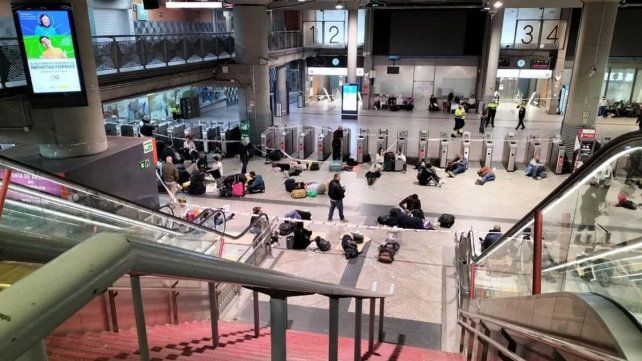La electricidad se restableció este martes en España y Portugal tras largas horas de un apagón masivo La electricidad se restableció este martes en España y Portugal tras largas horas de un apagón masivo