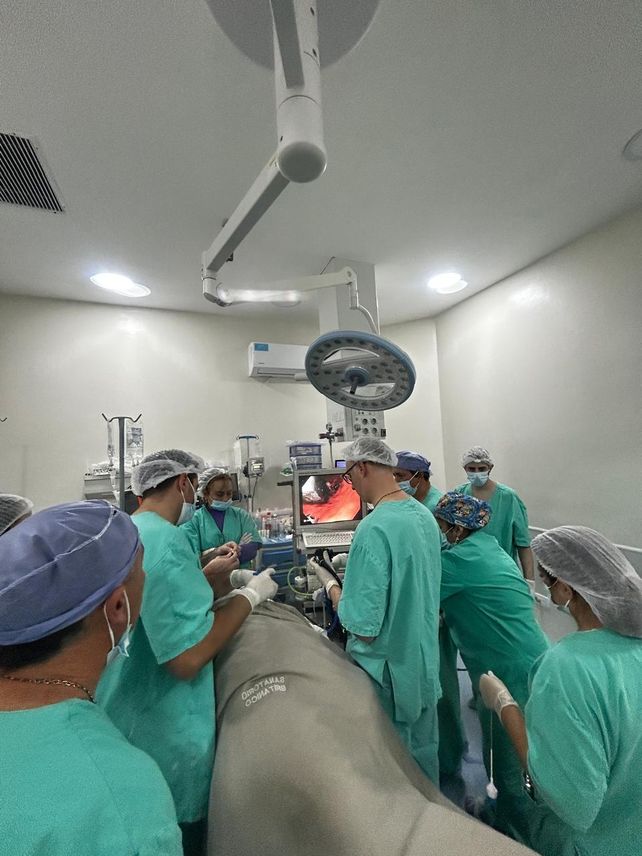 Rosario suma alternativas en el campo de obesidad: ahora operan por la boca para reducir el estómago