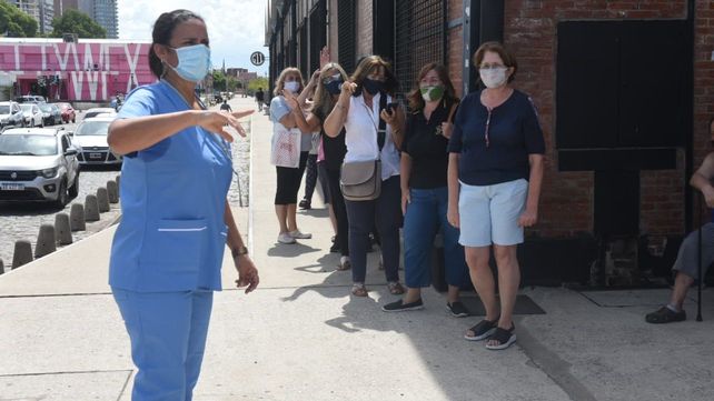 La vacunación a docentes rosarinos comienza por los de nivel inicial