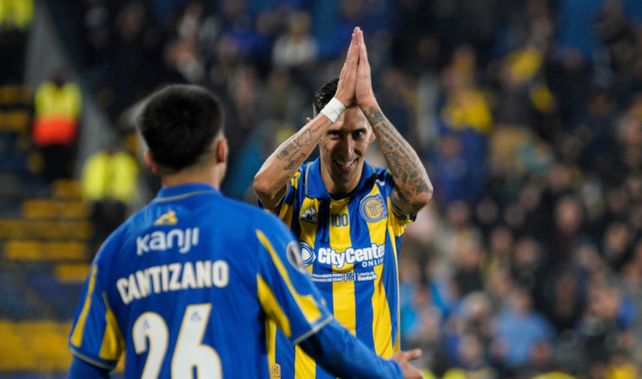 El capitán canalla Ángel Di María recibió una asistencia perfecta de Cantizano. Fue el tercer gol ante Universidad Central.