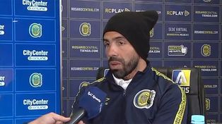 El entrenador de Central, Carlos Tevez, no ahorró críticas contra el Chapa Retegui.&nbsp;