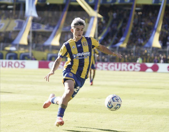 Santi López fue titular en el último tramo del torneo Apertura. Es probable que no esté apto para el inicio del Clausura