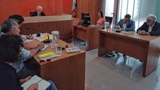 Avanza la investigación contra un grupo de policías por presuntos apremios ilegales.