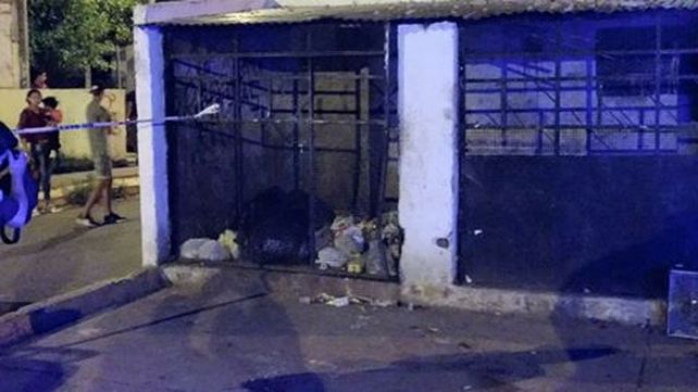 Encontraron una beba recién nacida dentro de un cesto de basura