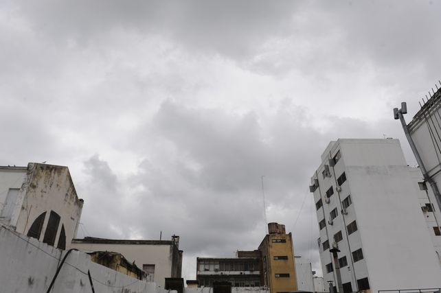 Rosario amanecía con cielo nublado y anuncio de tiempo inestable.&nbsp;