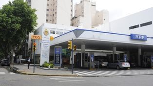 Expendedores de YPF aseguran que “no faltará combustible” durante el feriado de Semana Santa