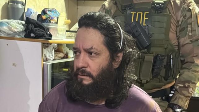 Waldo Bilbao pasó casi dos años prófugo de la Justicia federal. Waldo Bilbao pasó casi dos años prófugo de la Justicia federal.