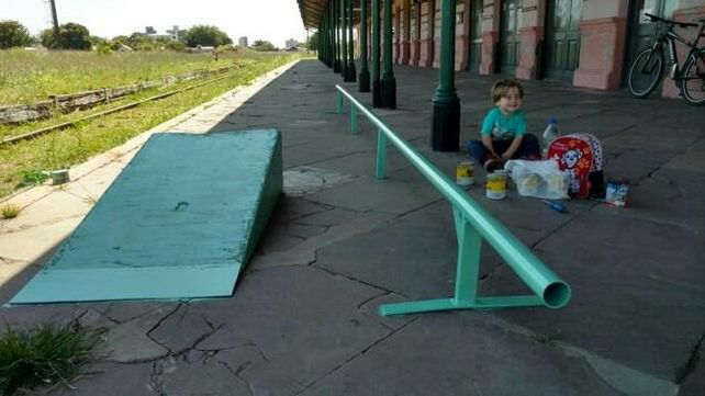 Feliz porque pintaron la rampa y la baranda.&nbsp;