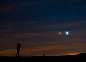 Show en el cielo: la alineación de planetas ya se puede ver desde la Tierra