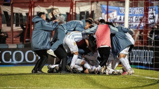 Atlético Tucumán se metió en las semifinales de la Copa Argentina.