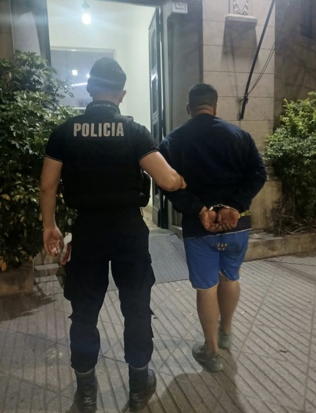 Aprehendieron a un hombre investigado como presunto autor del robo de dinero y joyas en la casa del jugador de Unión Tarragona