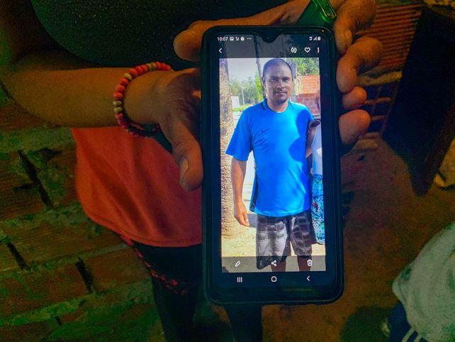 Claudio Román fue asesinado en el barrio Empalme Graneros al enfrentar a quienes baleaban el portón de su casa.