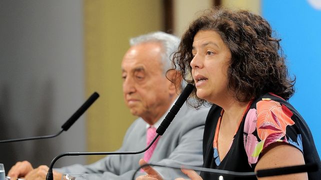Vacunación VIP: oficializaron la designación de Vizzotti