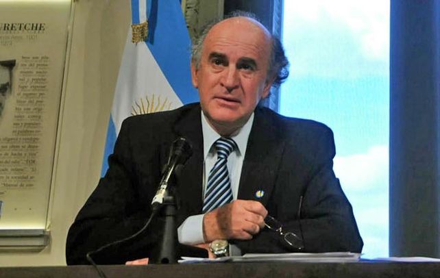El gobierno justificó que Boudou no pida licencia en su cargo