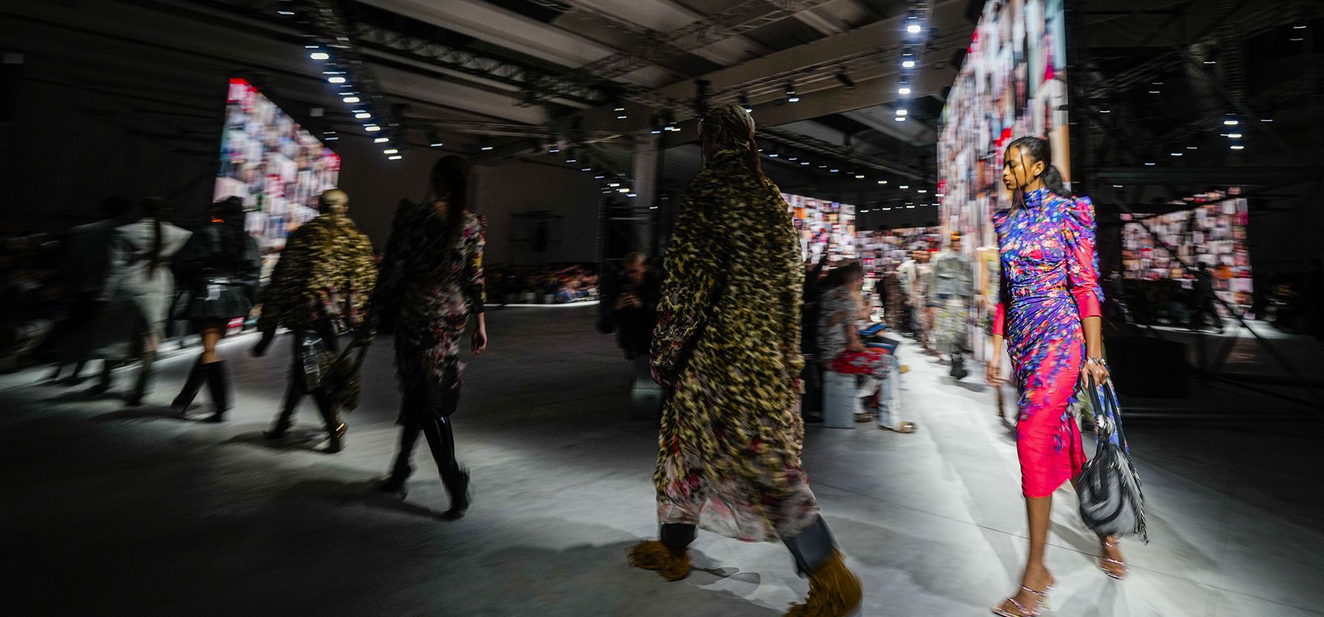 Las modelos lucen creaciones como parte de la colección femenina Otoño-Invierno 2024-25 de Diesel presentada en Milán, norte de Italia, el miércoles 21 de febrero de 2024. (Foto AP/Luca Bruno) Las modelos lucen creaciones como parte de la colección femenina Otoño-Invierno 2024-25 de Diesel presentada en Milán, norte de Italia, el miércoles 21 de febrero de 2024. (Foto AP/Luca Bruno)