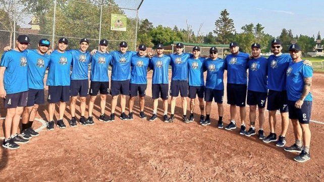 Con paranaenses en el plantel