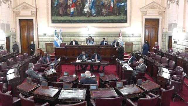 Por unanimidad, la Legislatura santafesina suspendió al fiscal Gustavo Ponce Asahad