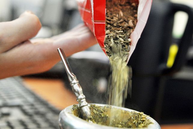 En las góndolas santafesinas la yerba ya supera los 30 pesos