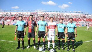 Los números negativos de Colón con el arbitraje de Álvaro Carranza