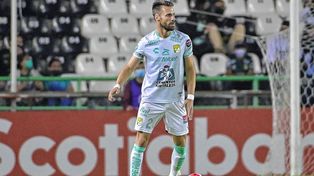 Unión habría consultado por un zaguero de trayectoria internacional