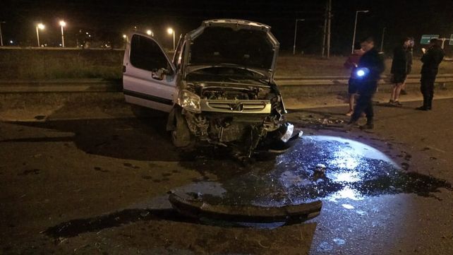 Se accidentó en la autovía 14 por usar el celular