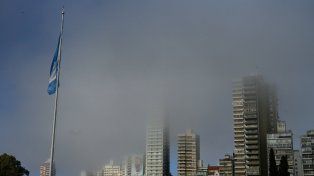 El tiempo en Rosario: miércoles con niebla pero con la mínima en aumento