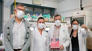 Hay otros 327 contagios en el país y ya hay 7.805 infectados