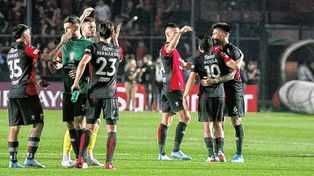 Colón podría modificar el esquema y los nombres de cara al partido ante Independiente.