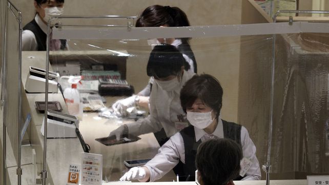 Veinte imágenes del lunes en un mundo en crisis por el coronavirus