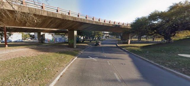 La Municipalidad y la empresa Capitel firmaron un convenio de padrinazgo para mejorar el Bajo Oroño