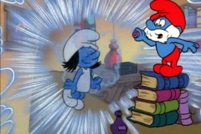 Pitufina fue creada por Gargamel para que sedujera a los Pitufos y arruinara su villa
