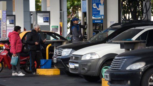 Combustibles: estaciones de servicio de Rosario deberán exhibir cómo se compone el precio